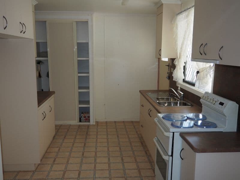 135 Churchill Street, Maryborough QLD 4650, Maryborough - Thumbnail 2