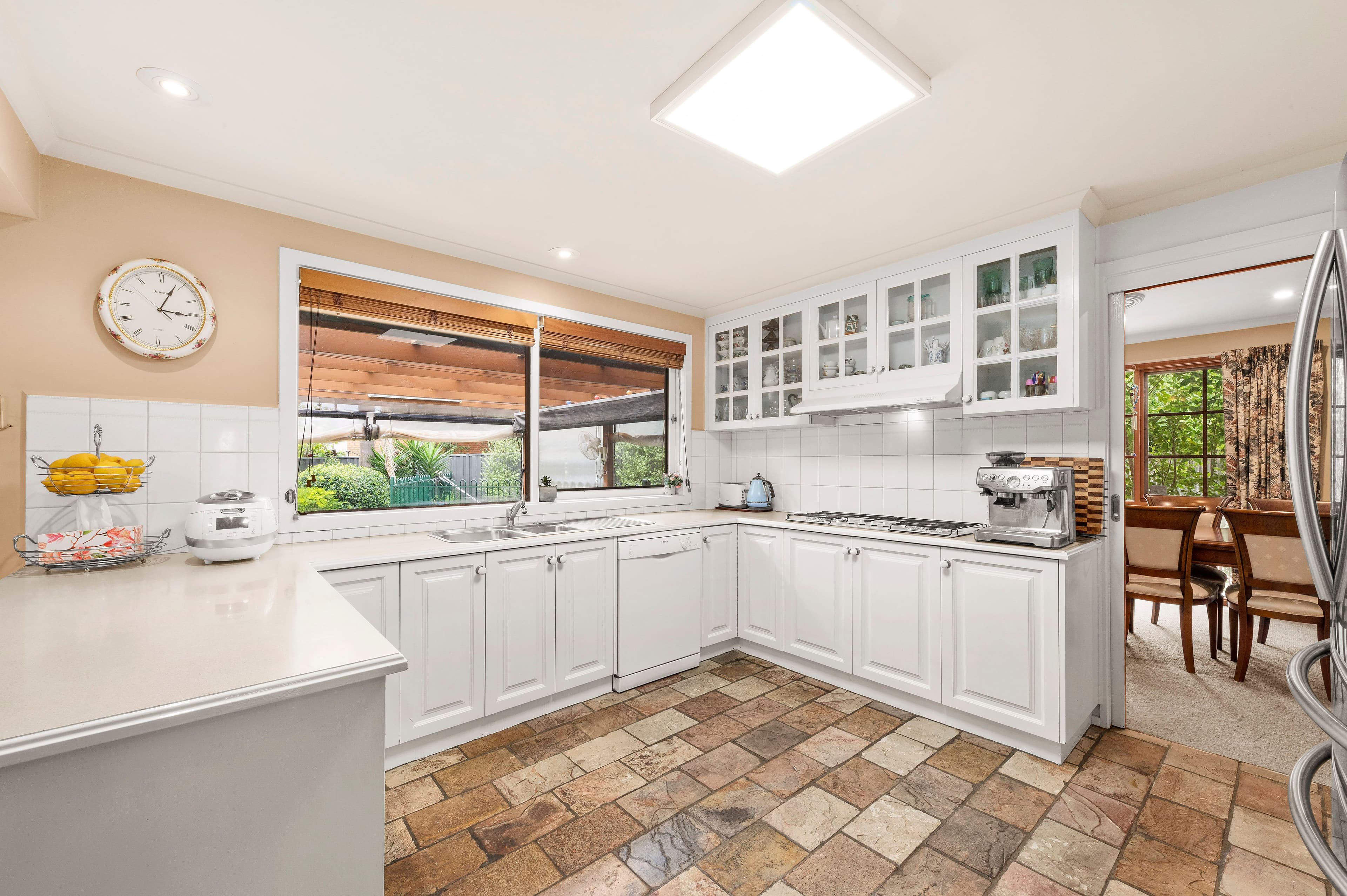 5 Clydebank Court, Rowville VIC 3178, Rowville - Thumbnail 4