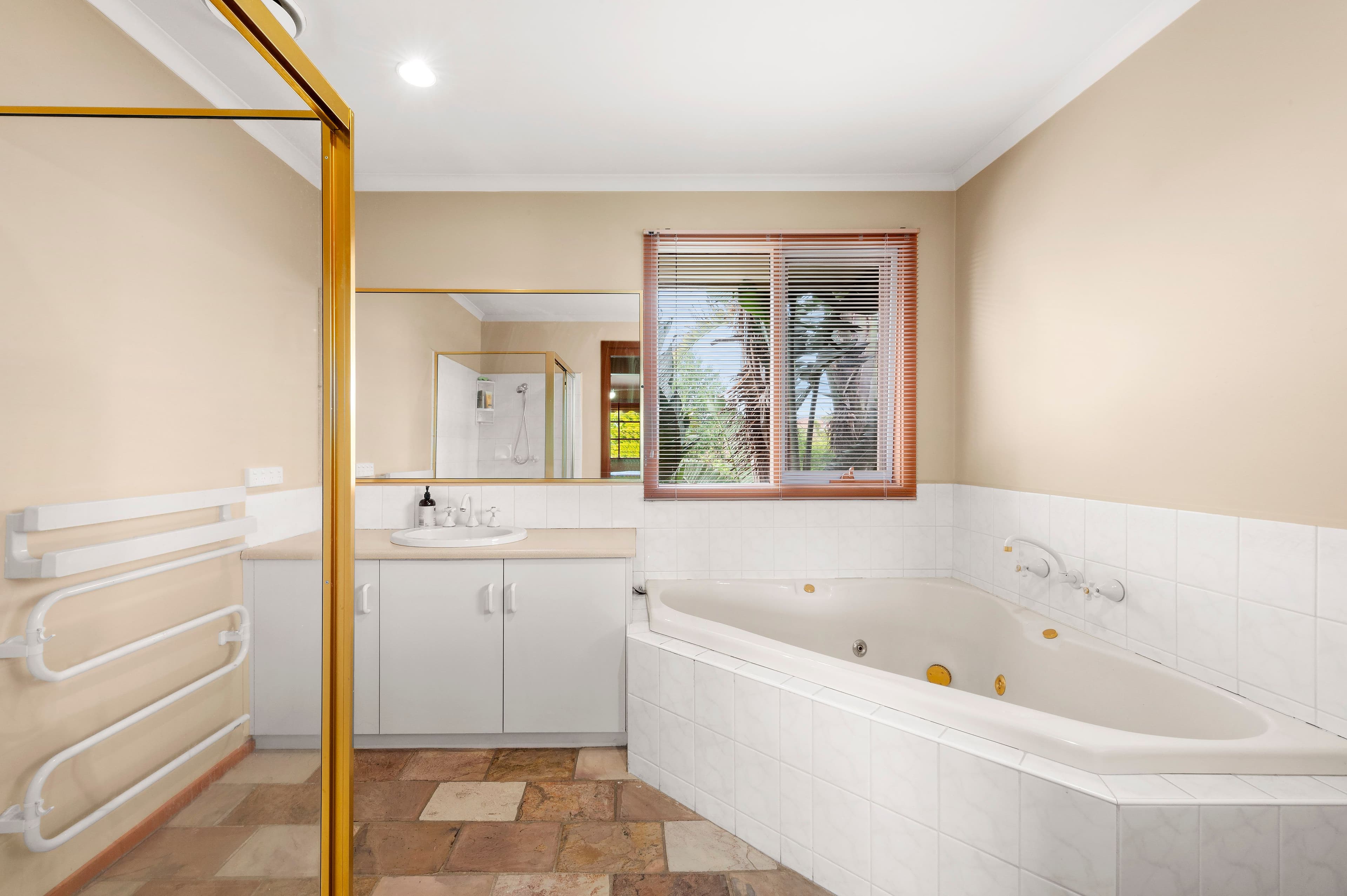 5 Clydebank Court, Rowville VIC 3178, Rowville - Thumbnail 7
