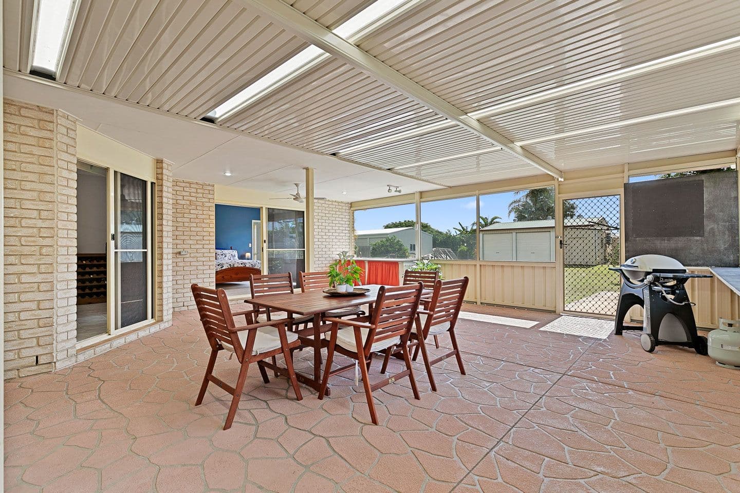 25 Corser Street, Point Vernon QLD 4655, Point Vernon - Thumbnail 2