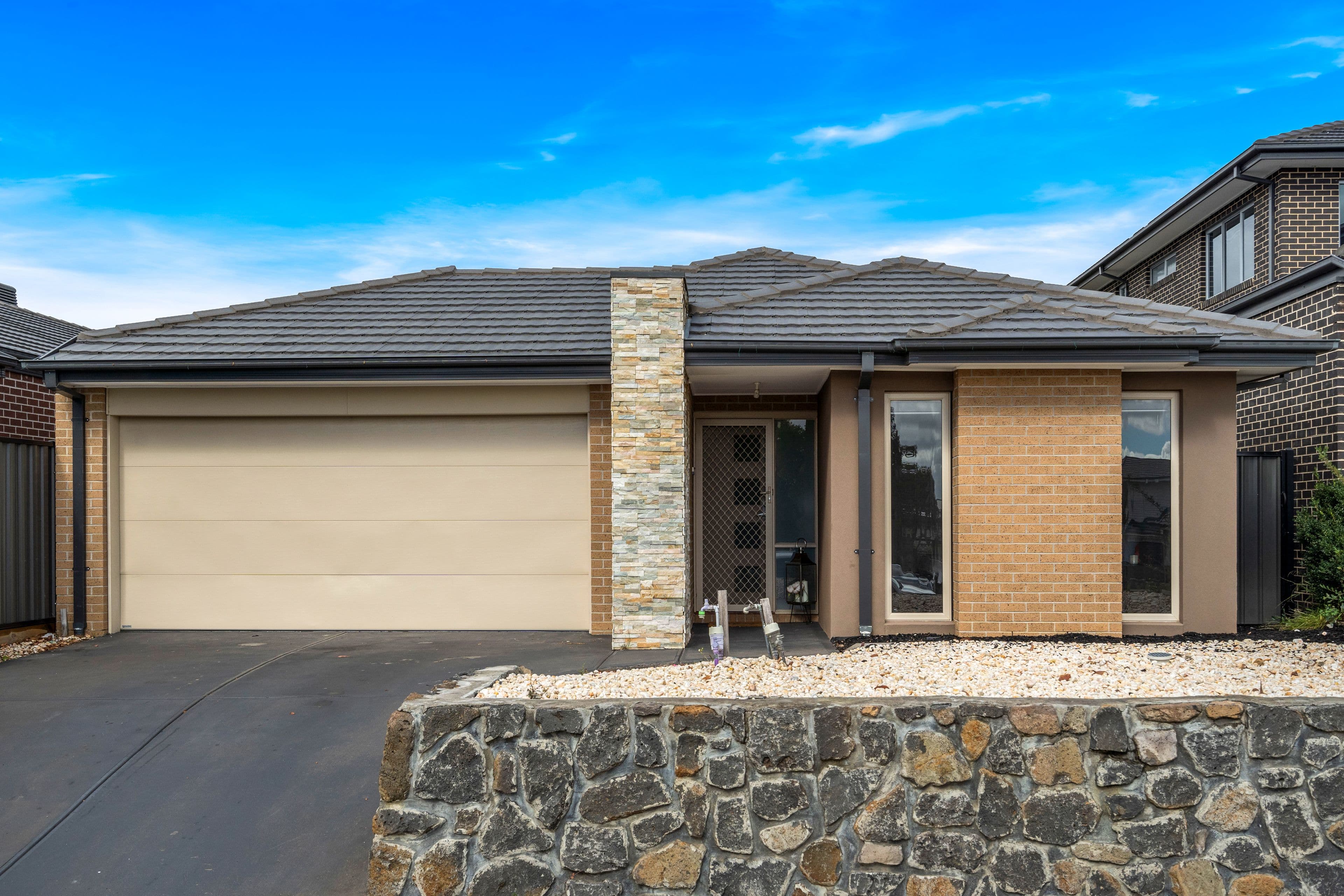10 Montvale Drive, Craigieburn VIC 3064, Craigieburn - Image 1