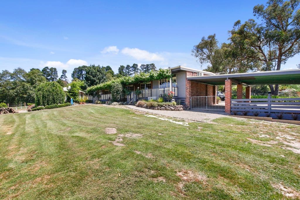 6 Read Road, Seville VIC 3139, Seville - Thumbnail 2
