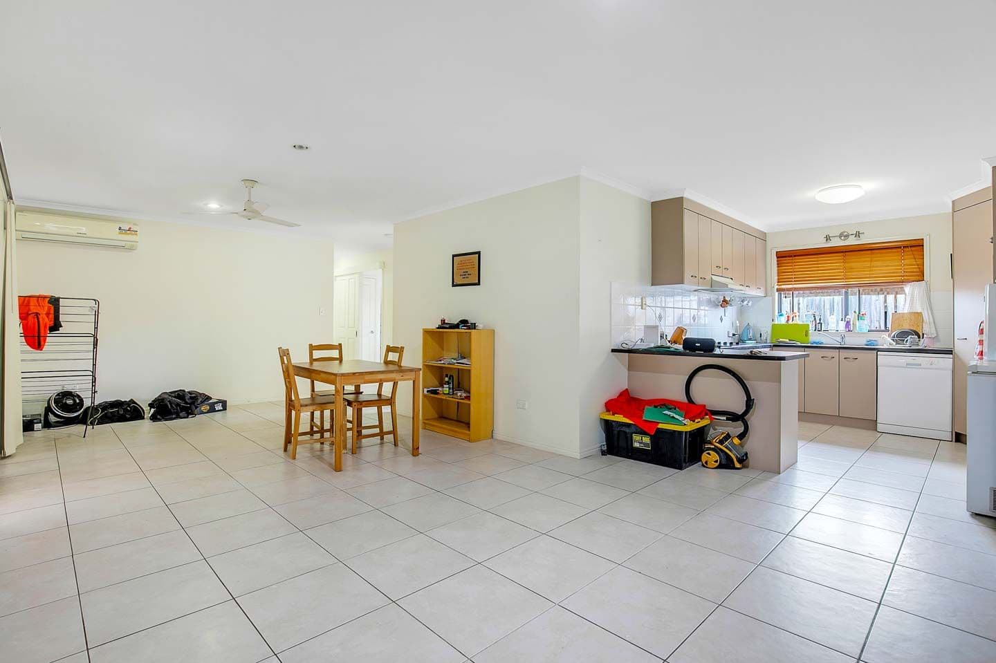94 Wattle Street, Point Vernon QLD 4655, Point Vernon - Thumbnail 2