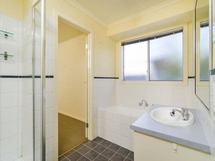 27 Callistamon Drive, Hoppers Crossing VIC 3029, Hoppers Crossing - Thumbnail 5