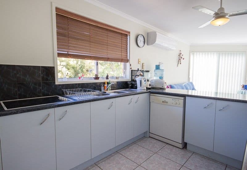 187 Mildura Drive, HELENSVALE QLD 4212, Helensvale - Thumbnail 6