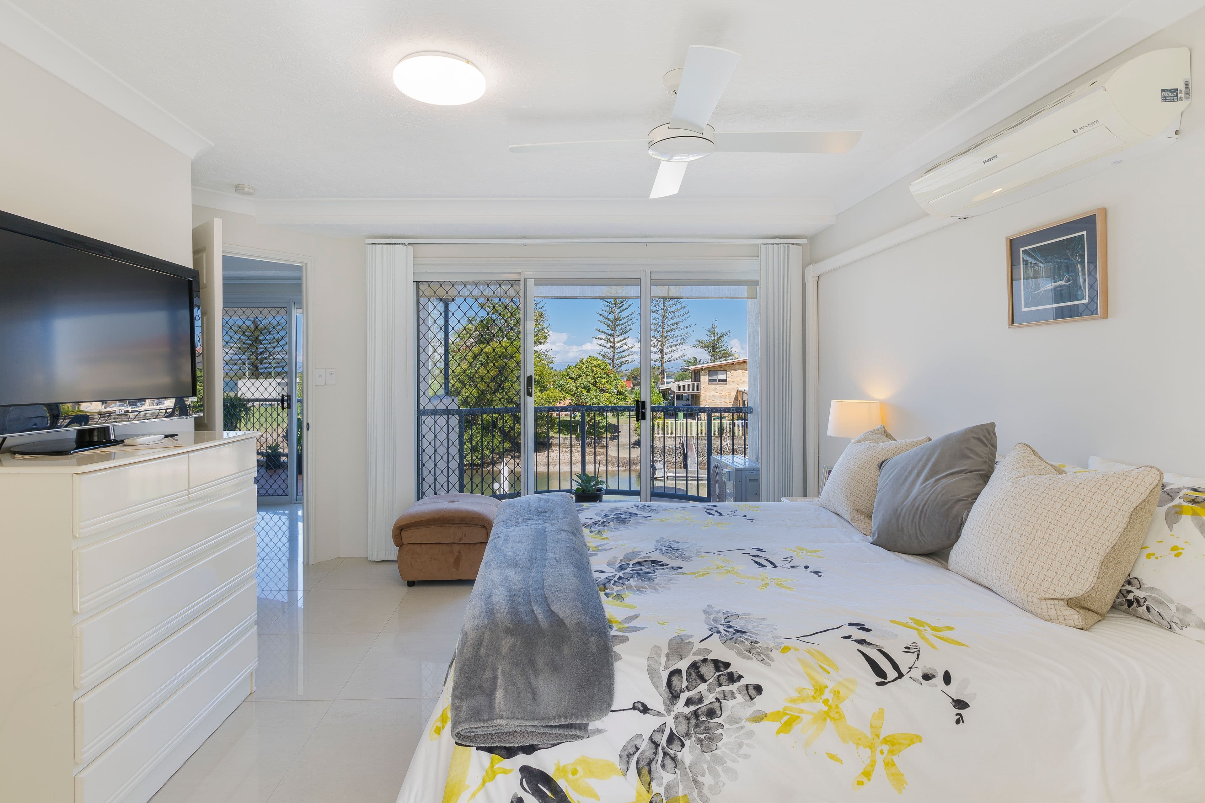9-13 Madang Crescent, Runaway Bay QLD 4216, Runaway Bay - Thumbnail 4