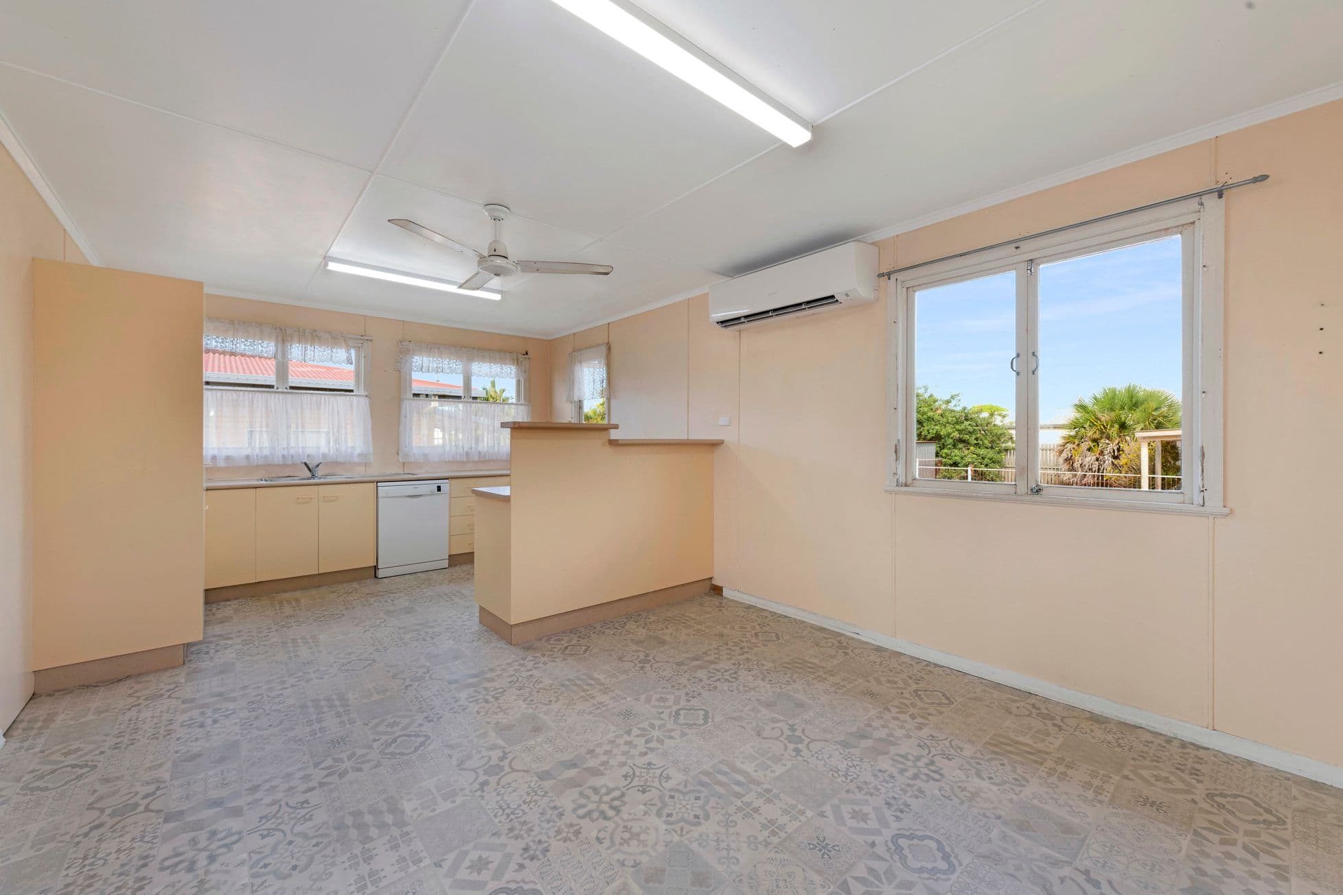 5 Walsh Street, Walkervale QLD 4670, Walkervale - Thumbnail 4