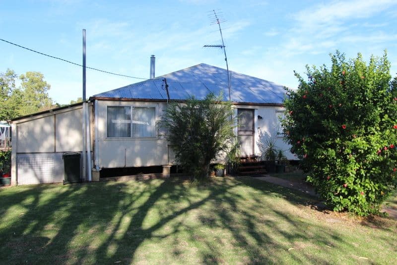 22 Deverell, Charleville QLD 4470, Charleville - Thumbnail 2