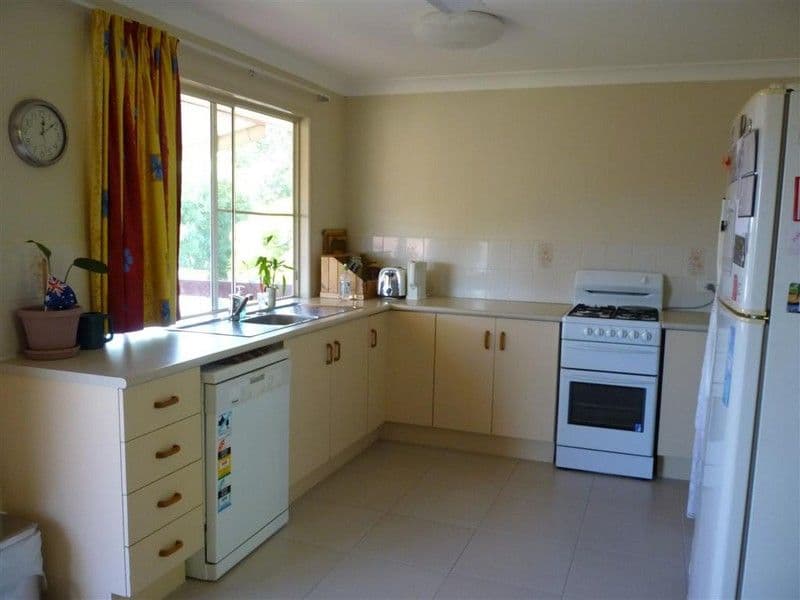 1  Banksia Street, GRACEMERE QLD 4702, Gracemere - Thumbnail 2