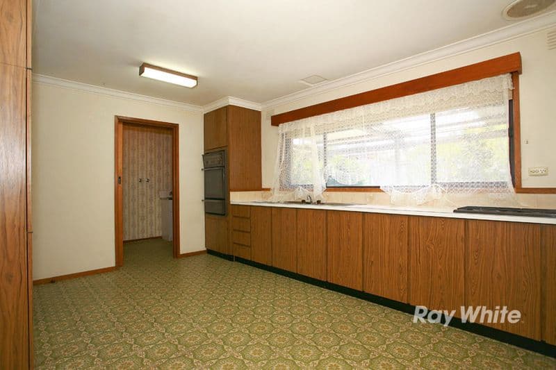 35 Lipton Drive, FRANKSTON VIC 3199, Frankston - Thumbnail 3