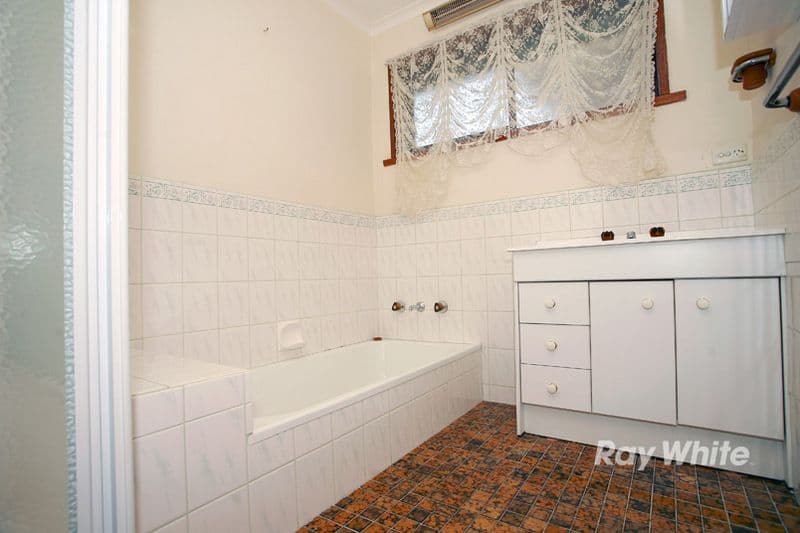 35 Lipton Drive, FRANKSTON VIC 3199, Frankston - Thumbnail 8