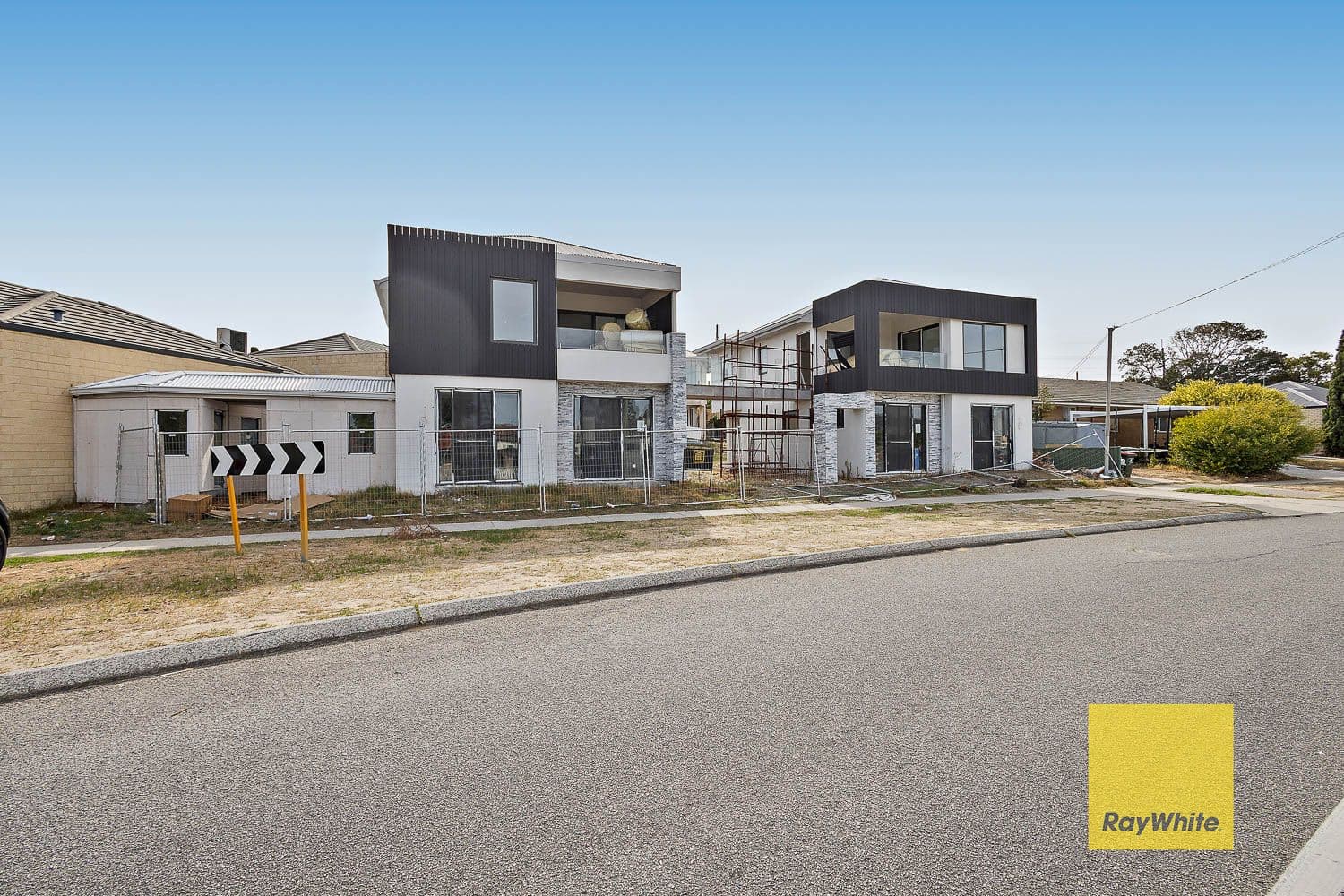 49 Amberley Way, Westminster WA 6061, Westminster - Thumbnail 2