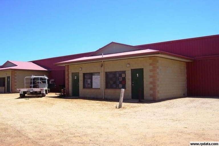 11 Moore Road, DONGARA WA 6525, Dongara - Thumbnail 2