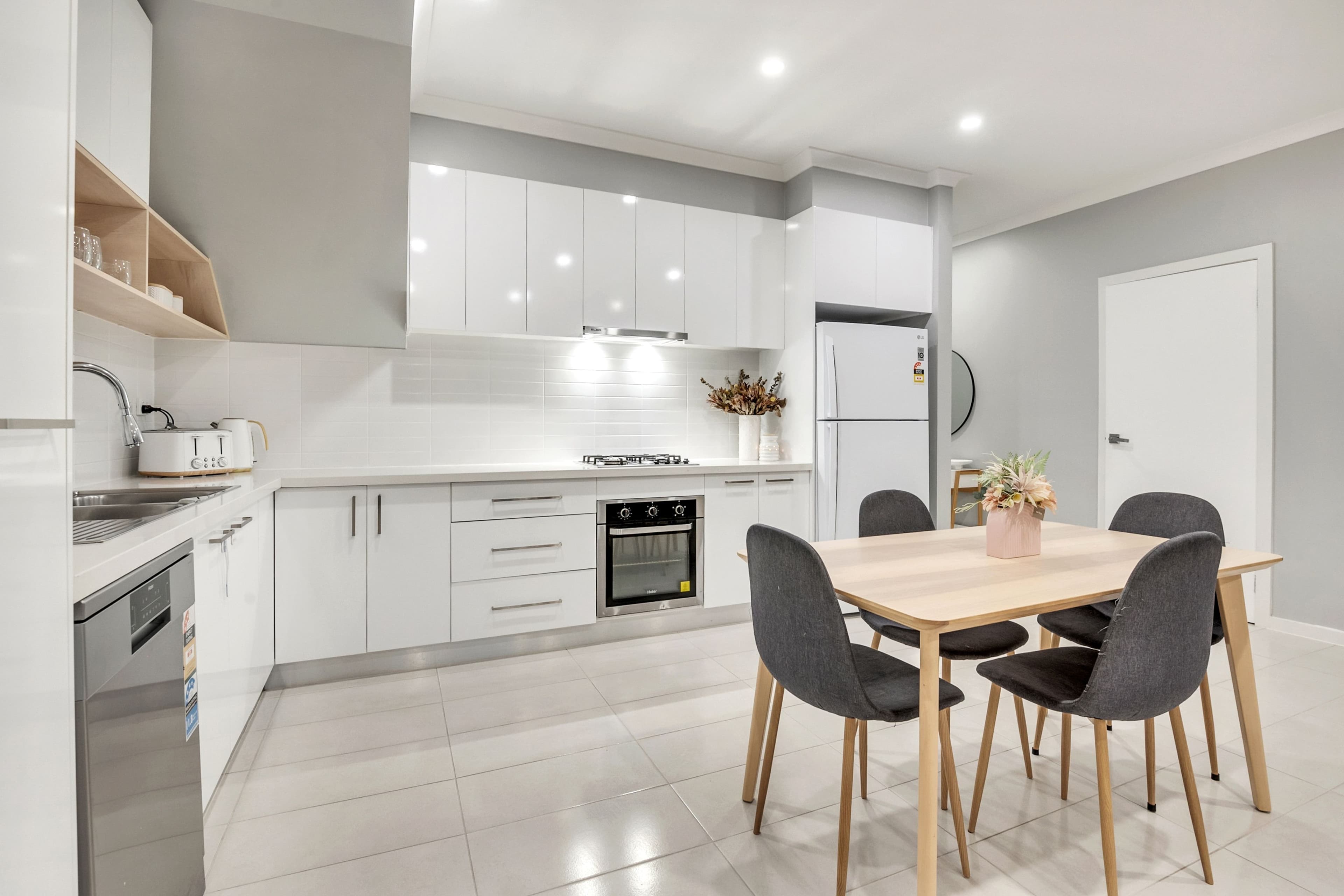 2 Esteem Road, Craigieburn VIC 3064, Craigieburn - Thumbnail 6