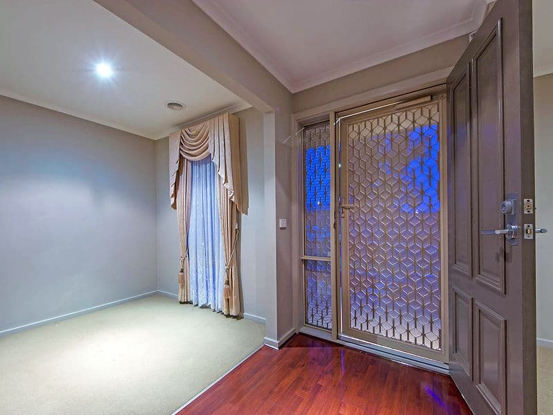 4 Silver Gum Street, Wyndham Vale VIC 3024, Wyndham Vale - Thumbnail 4