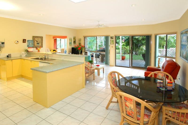 2 Moorabbin Place, ROBINA QLD 4226, Robina - Thumbnail 2