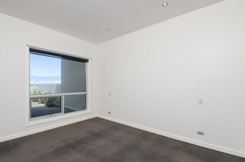 77B Sea Parade, Port Macdonnell SA 5291, Port Macdonnell - Thumbnail 7