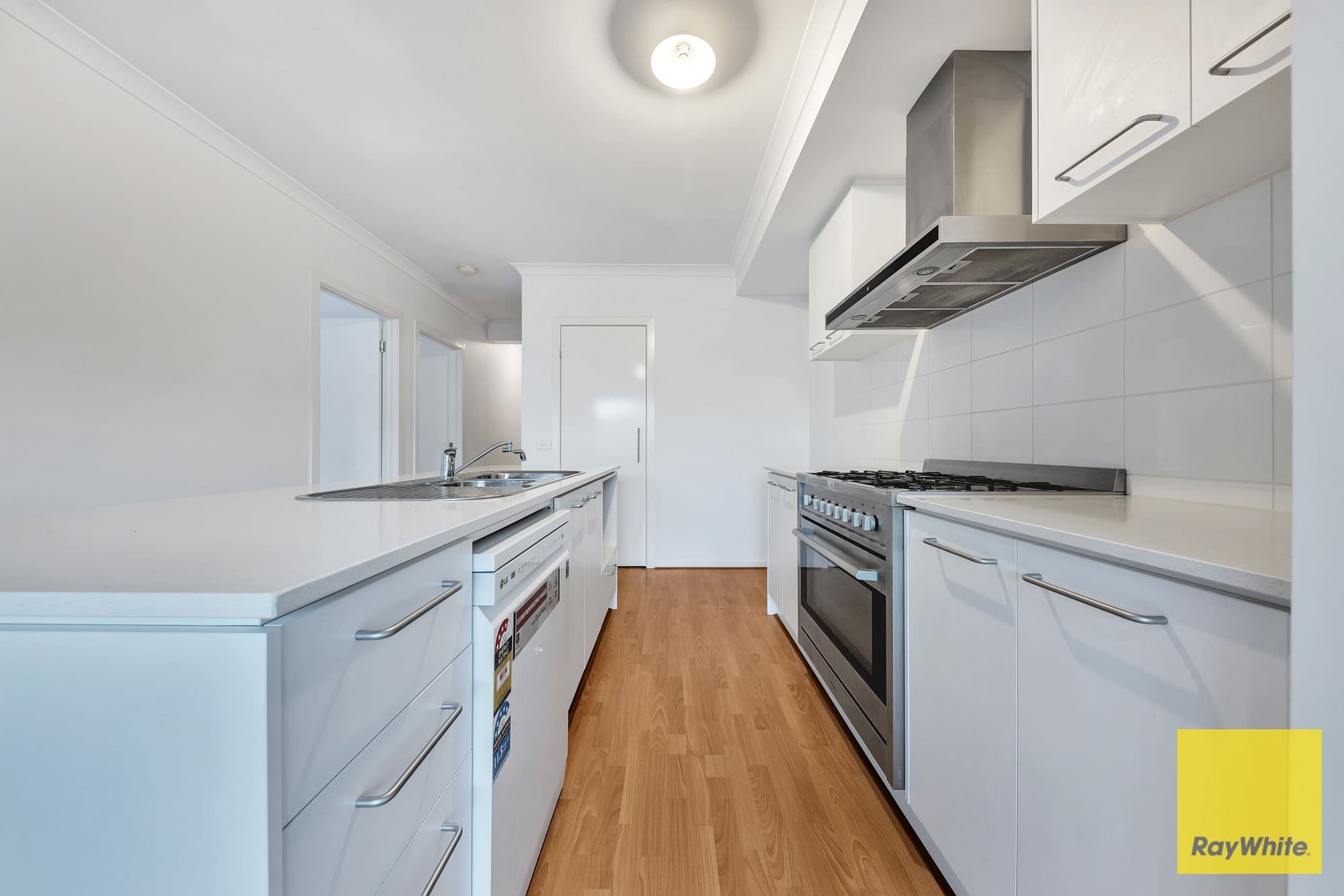 27 Ballantine Street, Tarneit VIC 3029, Tarneit - Thumbnail 4