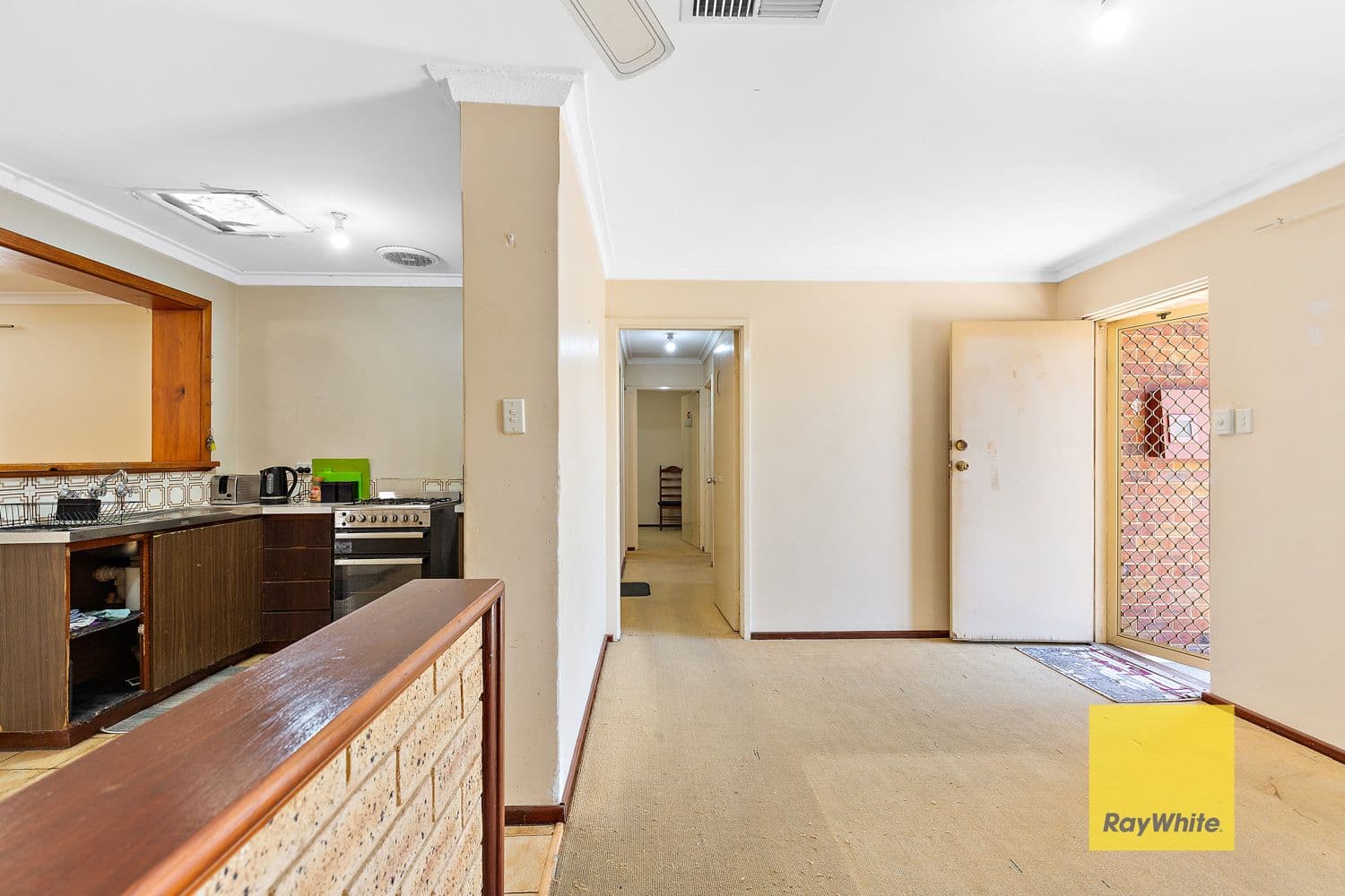 10 Parer Close, Thornlie WA 6108, Thornlie - Thumbnail 3