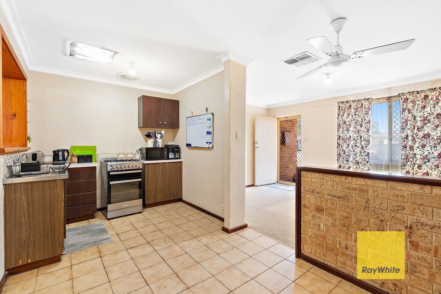 10 Parer Close, Thornlie WA 6108, Thornlie - Thumbnail 4