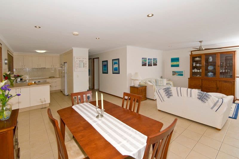 32 Seventh Avenue, Palm Beach QLD 4221, Palm Beach - Thumbnail 2