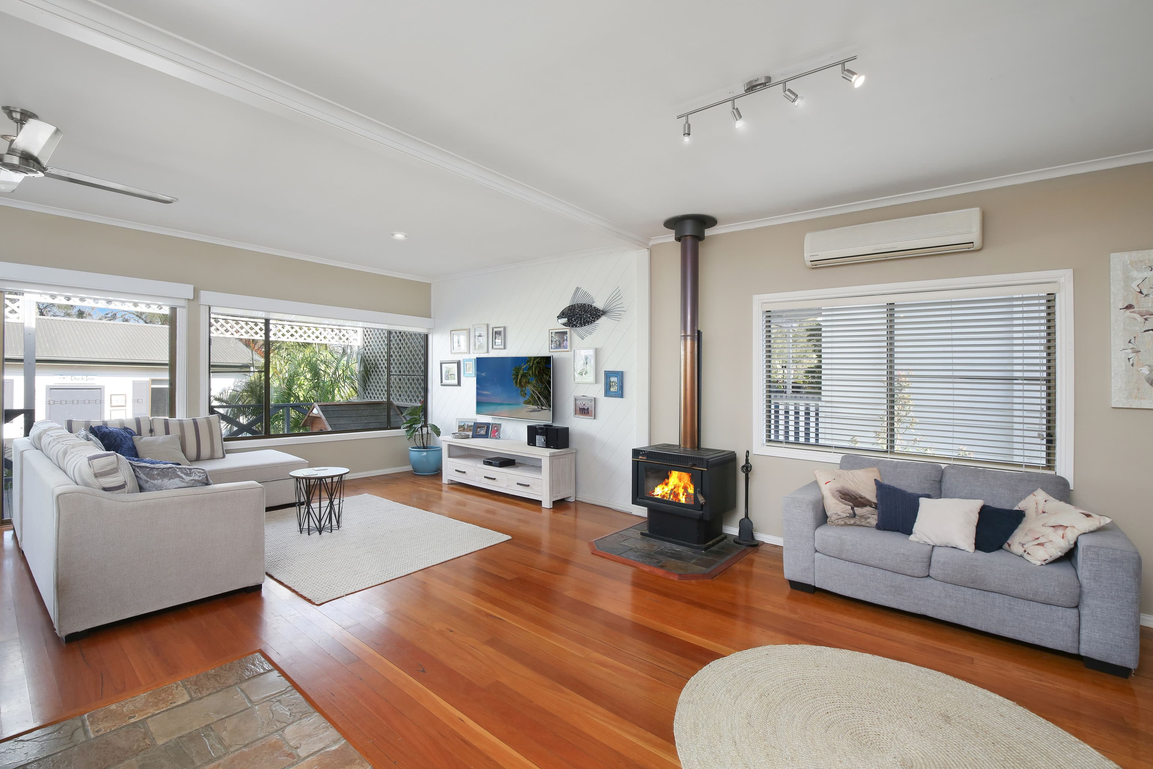 37 Restella Avenue, Davistown - Thumbnail 4