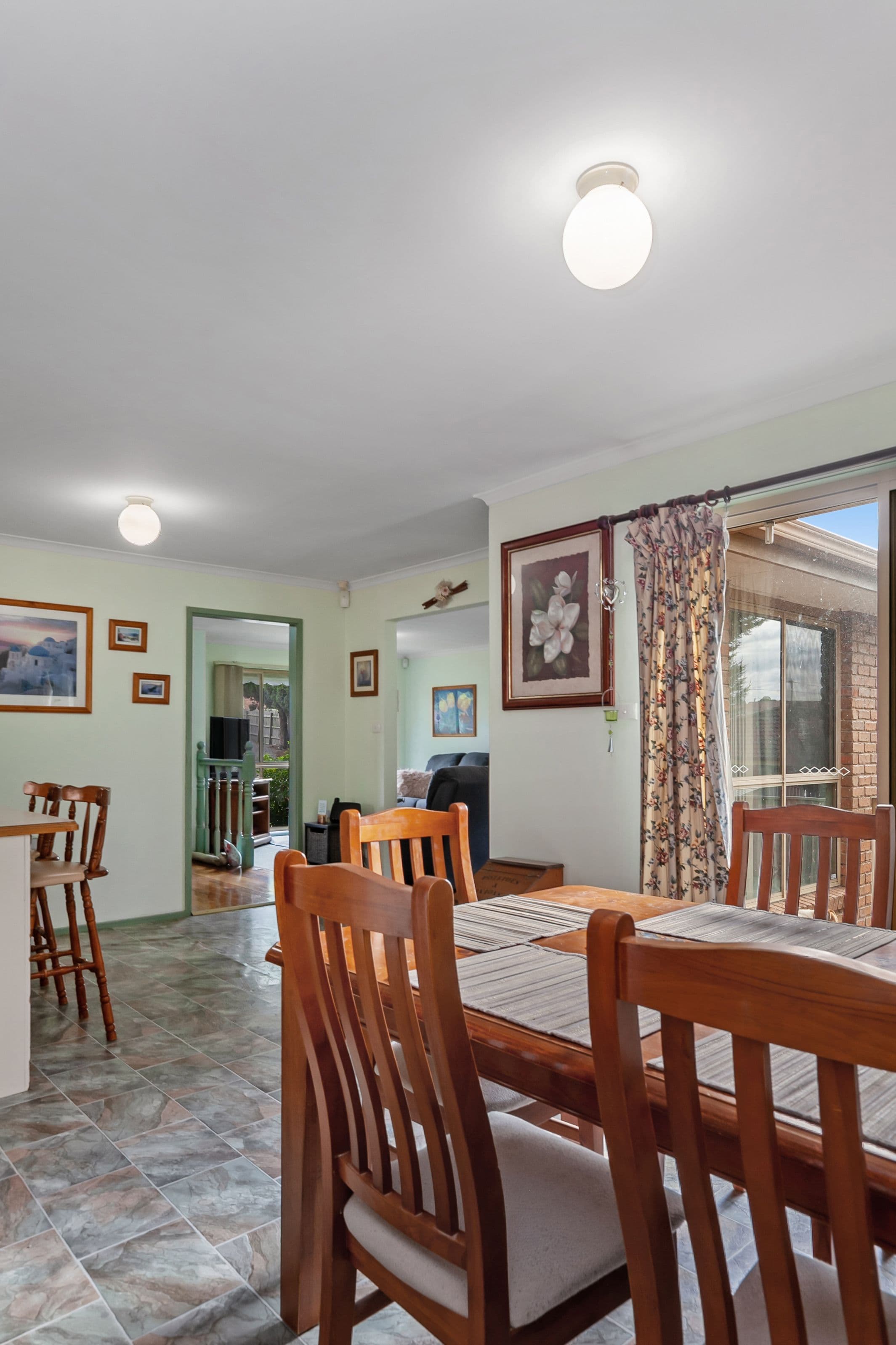 15 Chinnock Court, Craigieburn VIC 3064, Craigieburn - Thumbnail 5