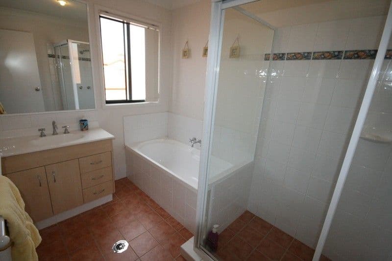 127 Gooding Drive, MERRIMAC QLD 4226, Merrimac - Thumbnail 6