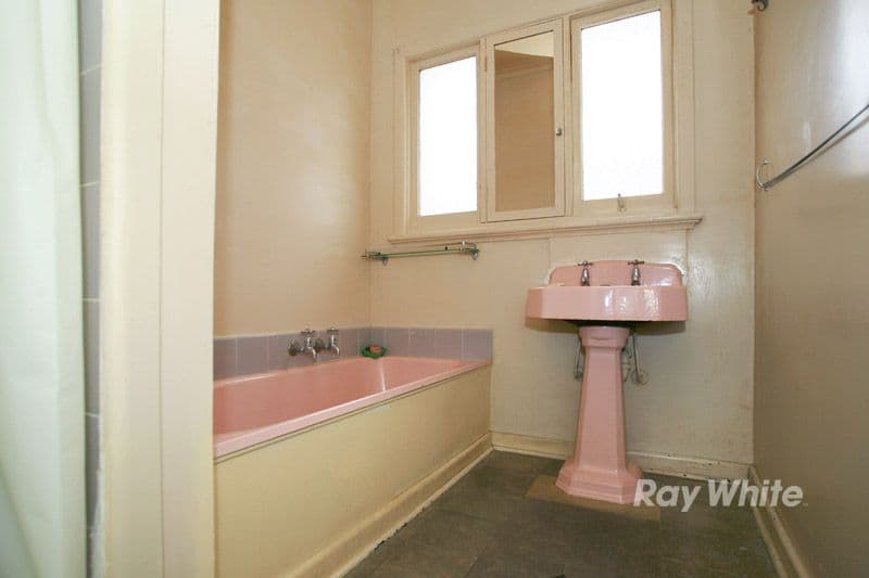 98 Swain Road, Plainby, QLD, 4355, Plainby - Thumbnail 4