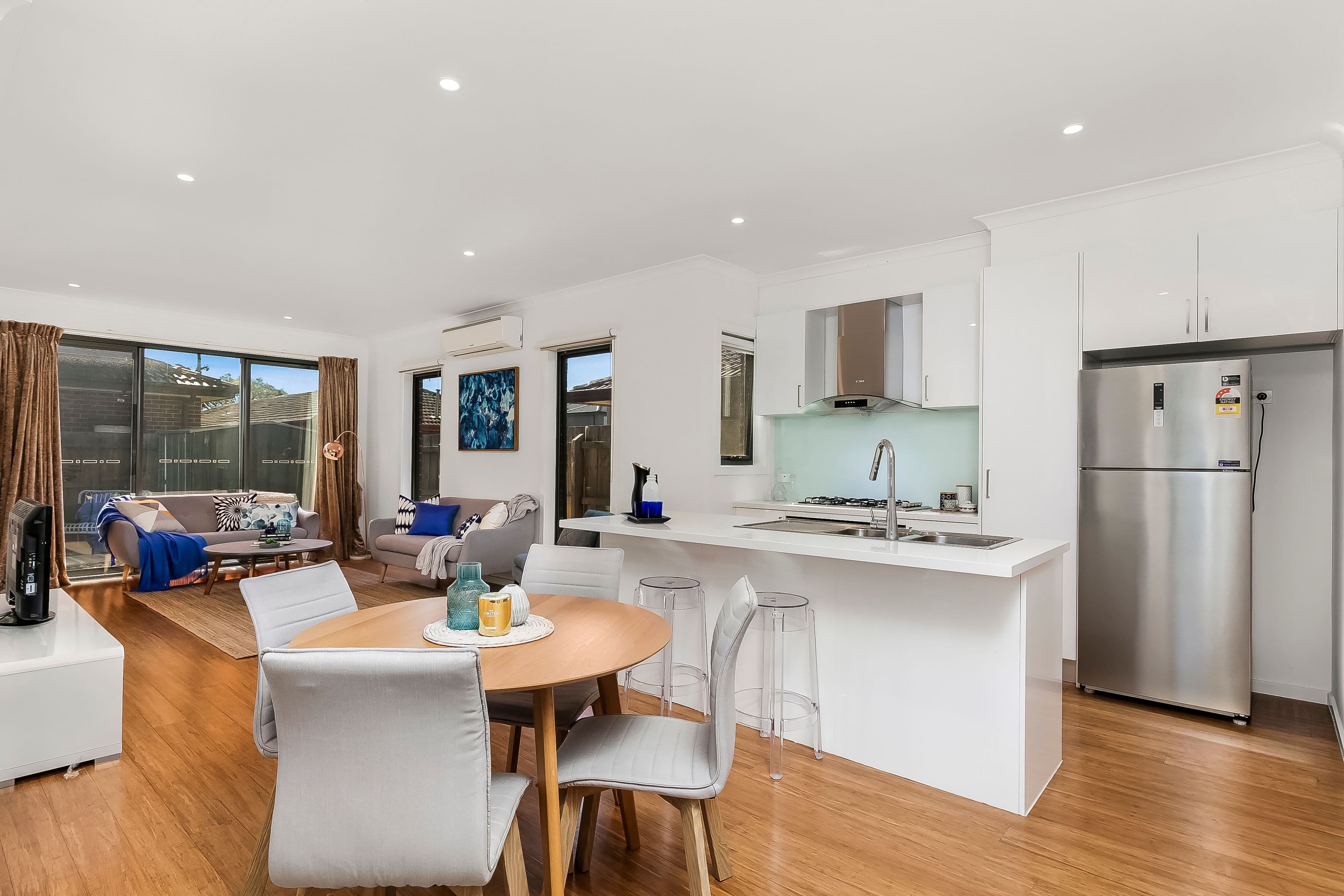 4 Deck Crescent, Seaford Meadows - Thumbnail 4