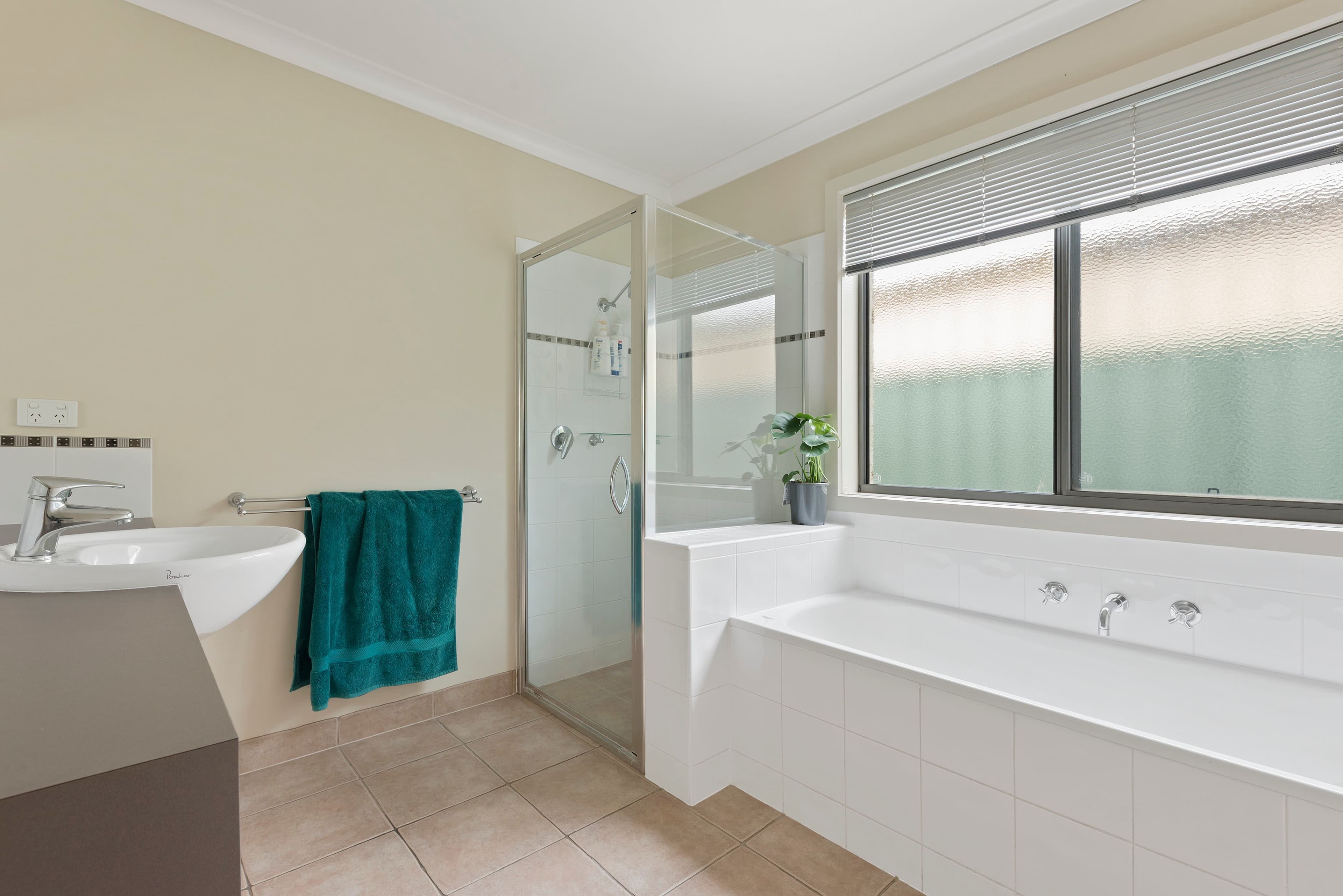 24 Candlewood Drive, Strathfieldsaye VIC 3551, Strathfieldsaye - Thumbnail 4