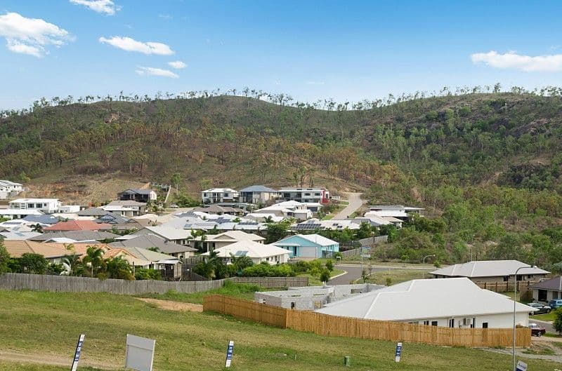 5 Mont Blanc Place, MOUNT LOUISA QLD 4814, Mount Louisa - Thumbnail 2