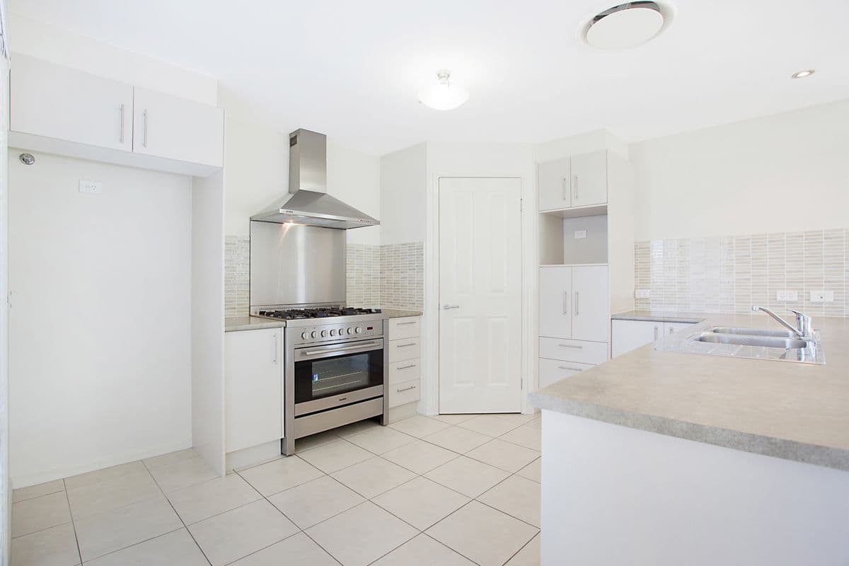 40 Couples Street, North Lakes QLD 4509, North Lakes - Thumbnail 2