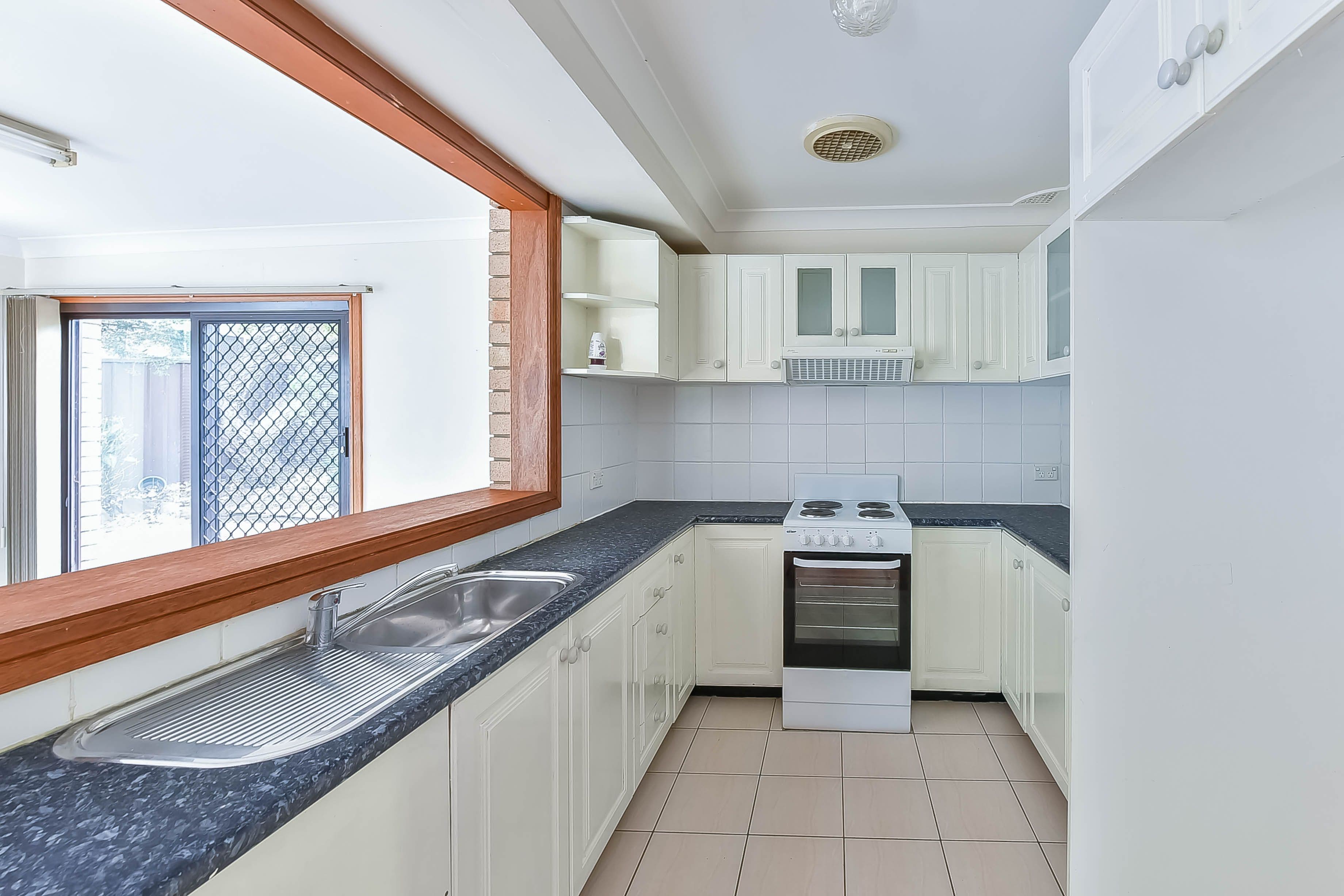 37 Naylor Place, Ingleburn - Thumbnail 2