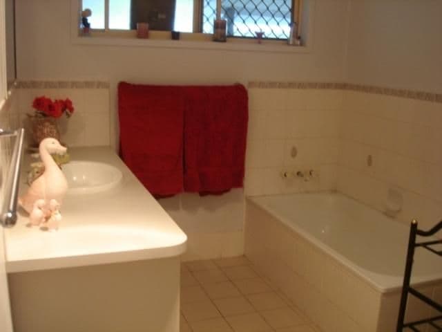 120 Sunset Drive, LITTLE MOUNTAIN QLD 4551, Little Mountain - Thumbnail 5