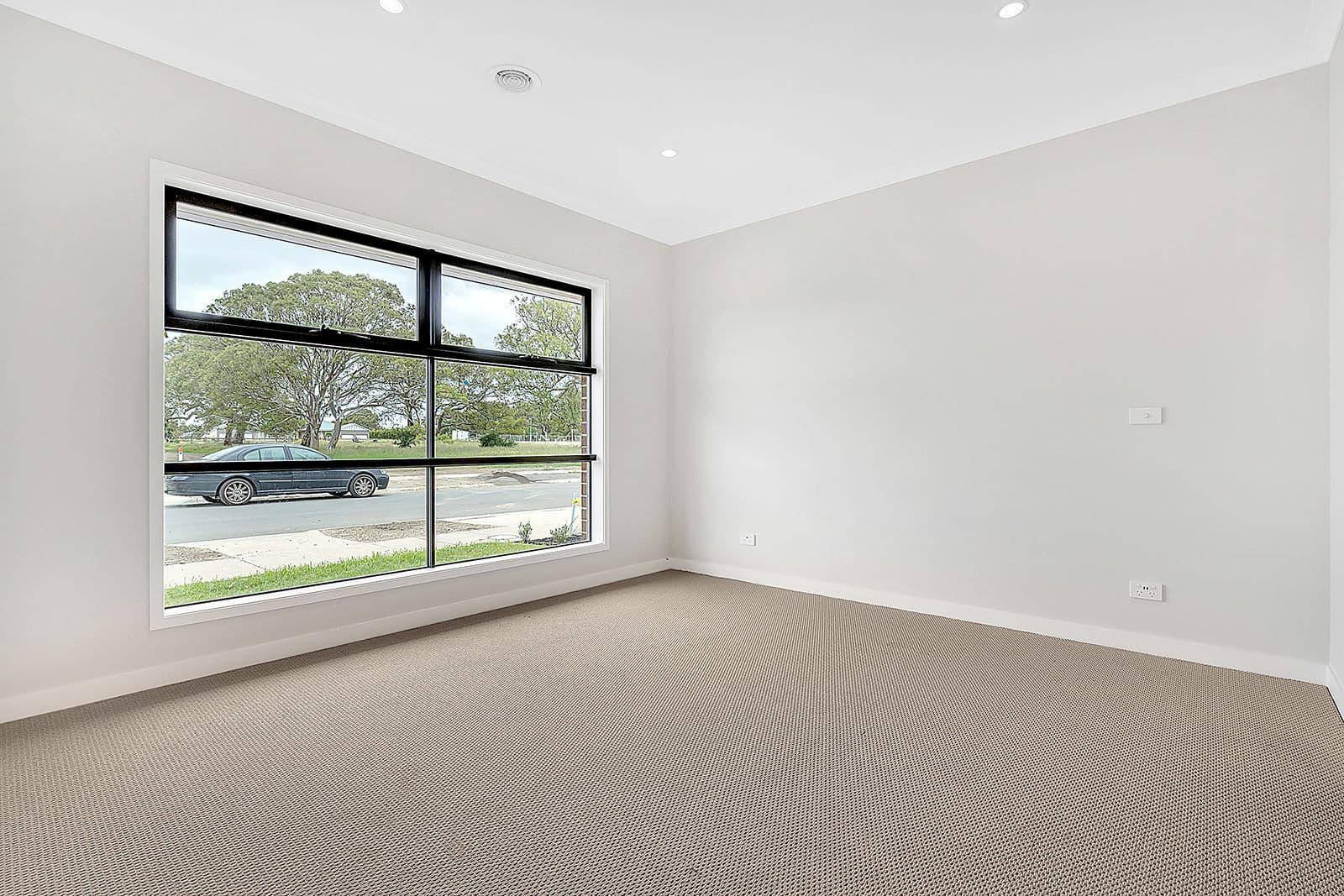 5 Delaware Road, CRAIGIEBURN VIC 3064, Craigieburn - Thumbnail 2