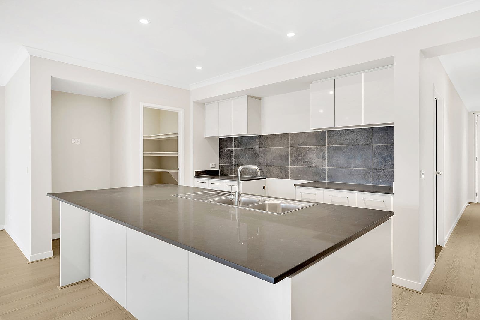 5 Delaware Road, CRAIGIEBURN VIC 3064, Craigieburn - Thumbnail 7