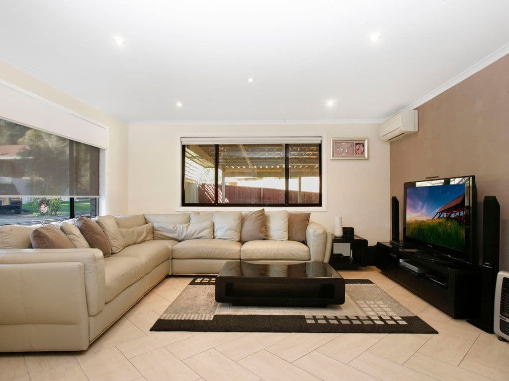 4 Amiens Close, Bossley Park - Thumbnail 2