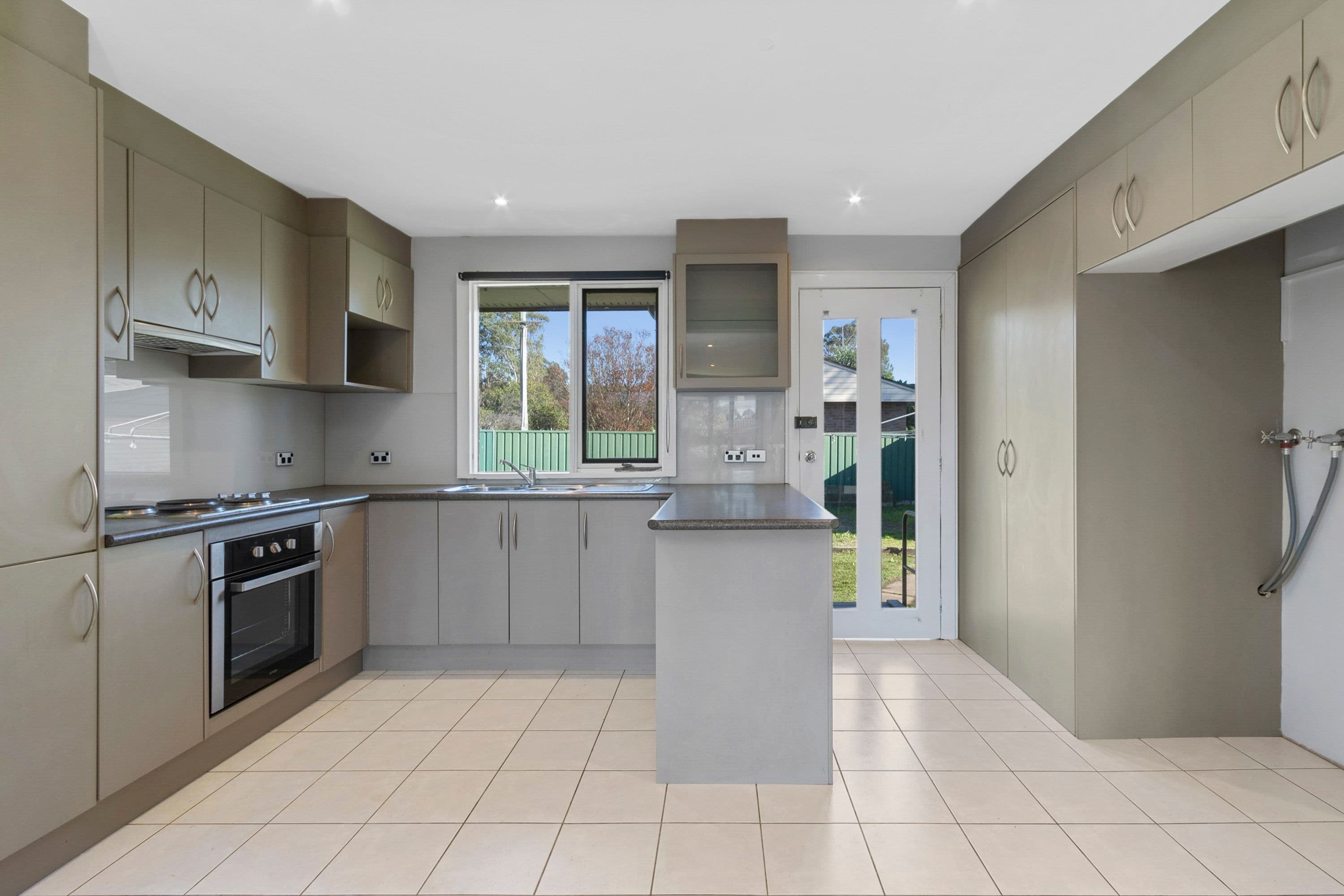 1 Adam Close, South Windsor NSW 2756, South Windsor - Thumbnail 2