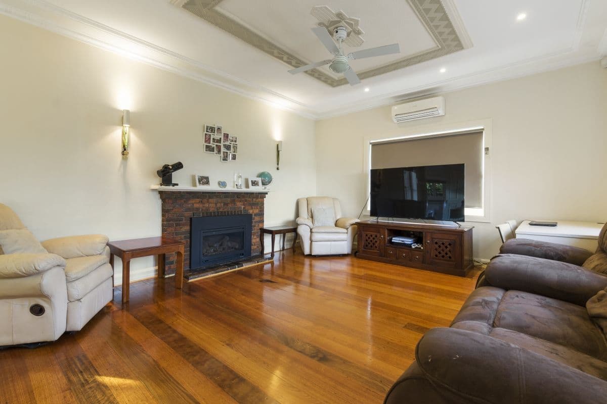 42 Tarneit Road, Werribee VIC 3030, Werribee - Thumbnail 3