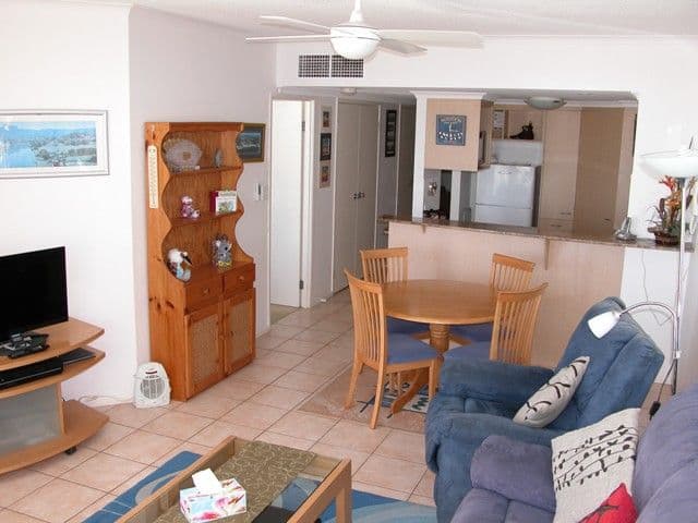 4 Douglas Street, Kirra QLD 4225, Kirra - Thumbnail 5