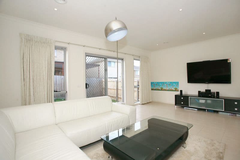 47 Barrier Reef Circuit, ENDEAVOUR HILLS VIC 3802, Endeavour Hills - Thumbnail 2