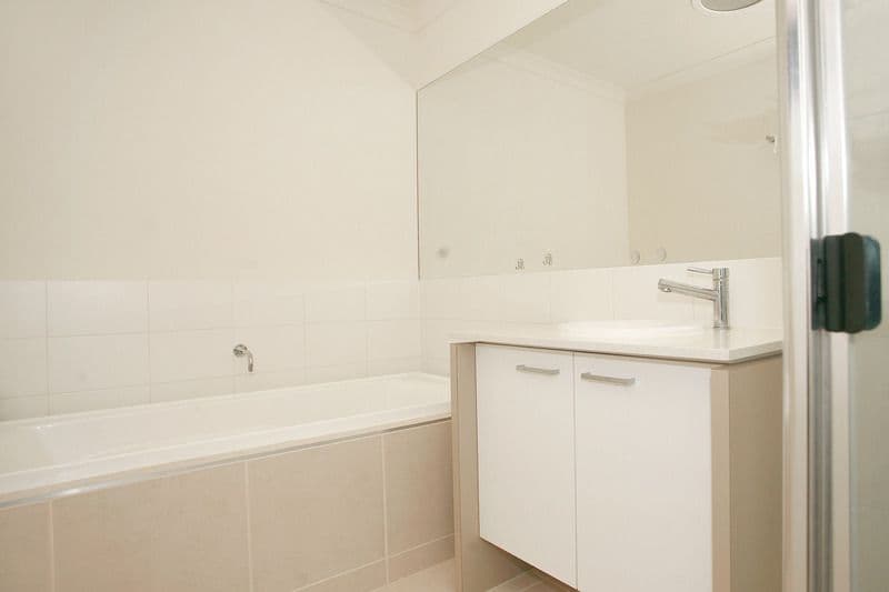 47 Barrier Reef Circuit, ENDEAVOUR HILLS VIC 3802, Endeavour Hills - Thumbnail 4