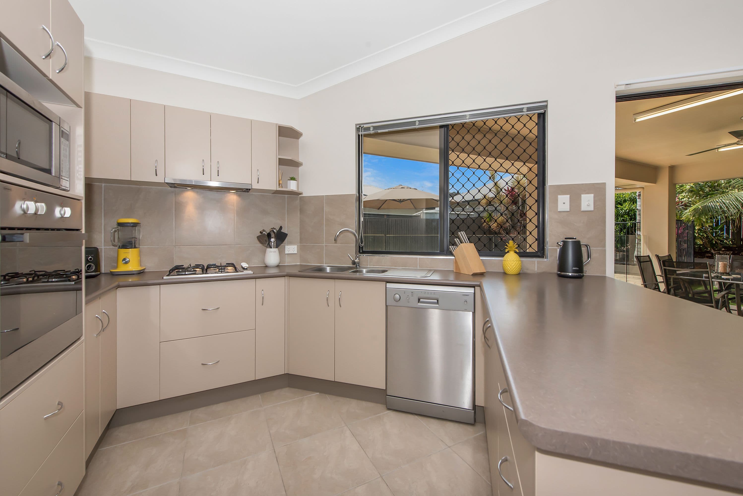 14 Browning Street, Mount Louisa QLD 4814, Mount Louisa - Thumbnail 4