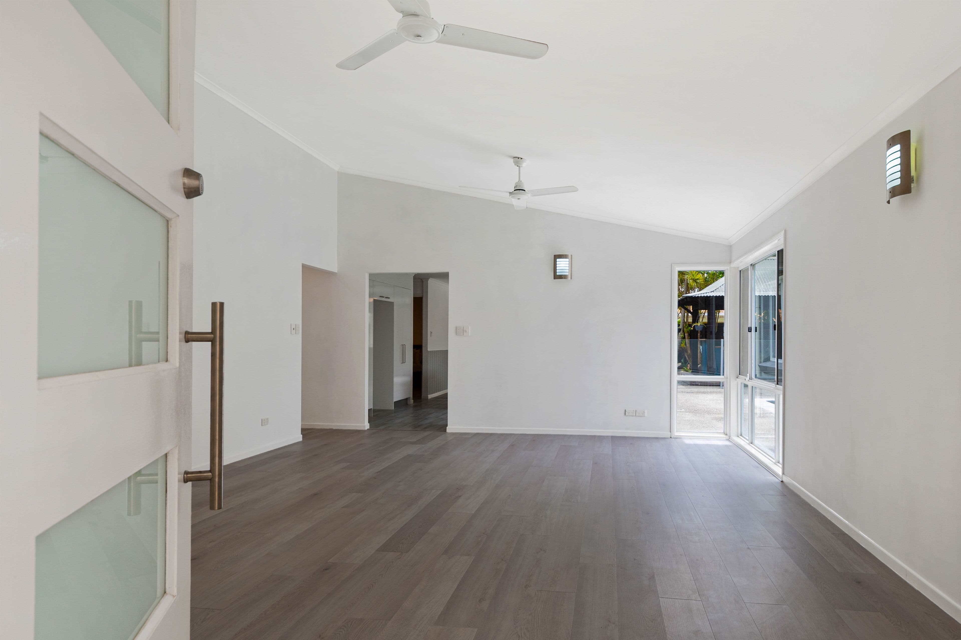 20 Dayspring Street, Sunrise Beach QLD 4567, Sunrise Beach - Thumbnail 2