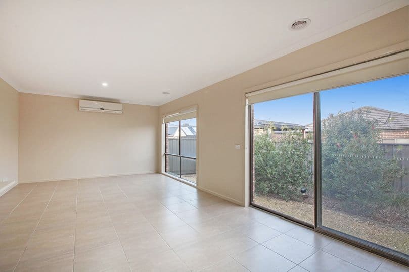 5 Cockatiel Circuit, Craigieburn VIC 3064, Craigieburn - Thumbnail 4