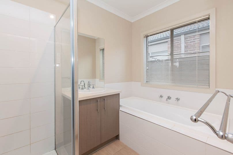 5 Cockatiel Circuit, Craigieburn VIC 3064, Craigieburn - Thumbnail 8