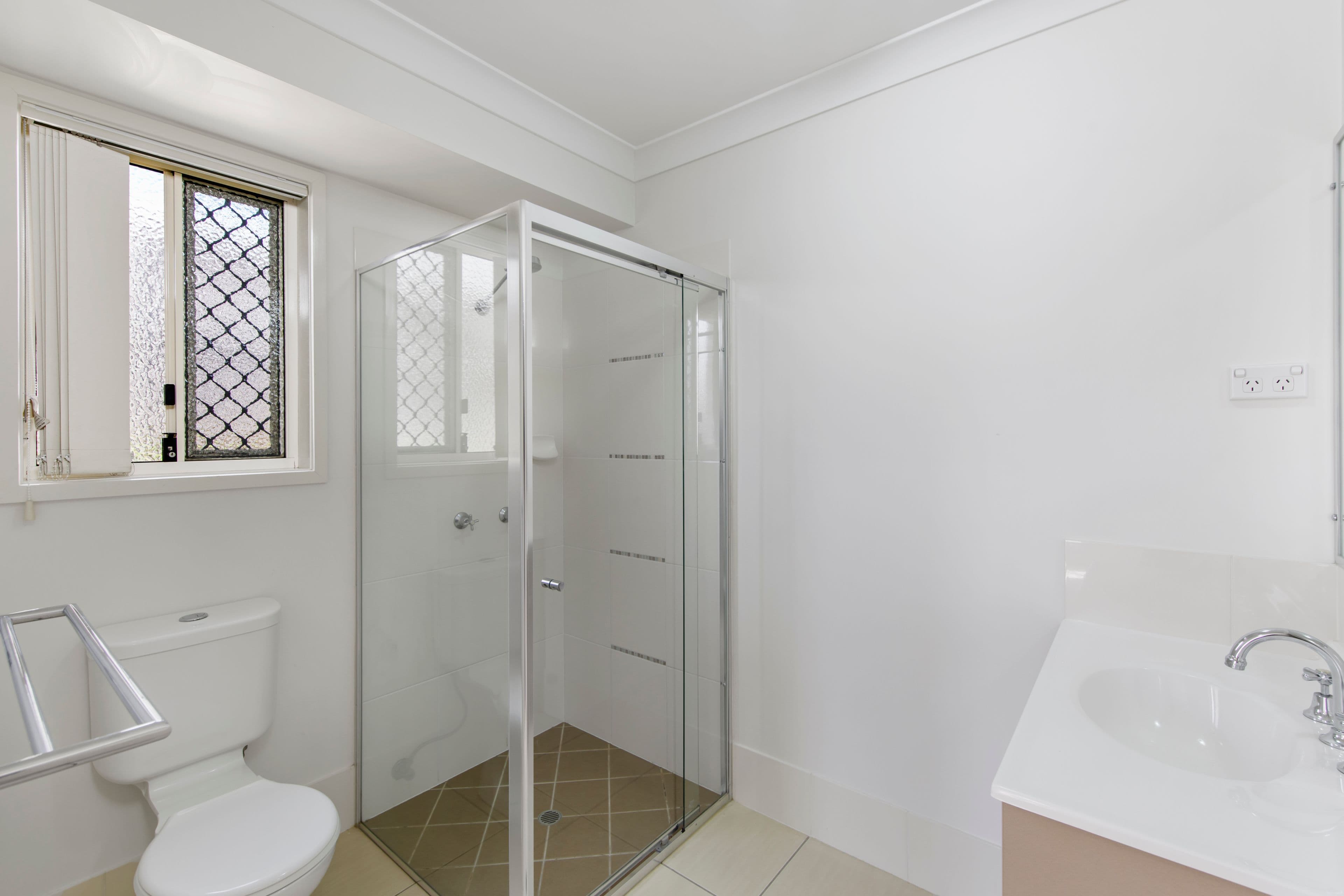 24 Gordon Drive, Bellbird Park QLD 4300, Bellbird Park - Thumbnail 4