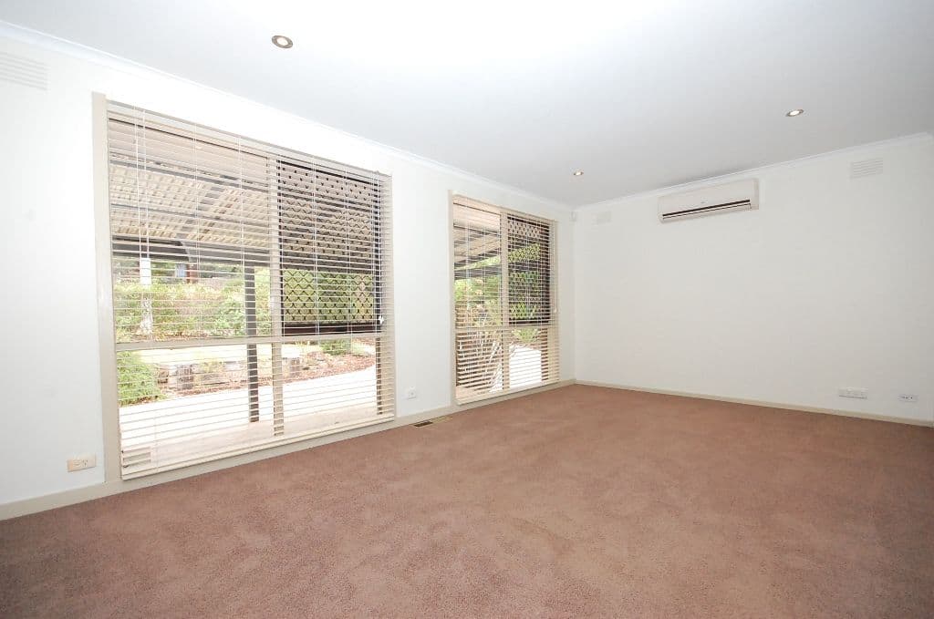 2 Adams Place, MOUNT EVELYN VIC 3796, Mount Evelyn - Thumbnail 2