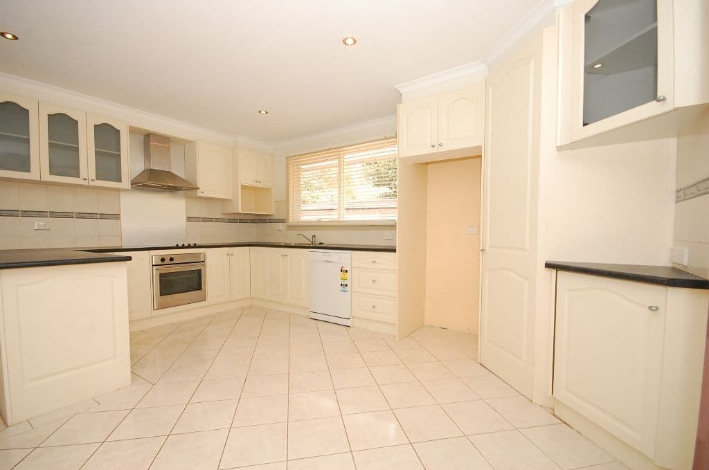 2 Adams Place, MOUNT EVELYN VIC 3796, Mount Evelyn - Thumbnail 3